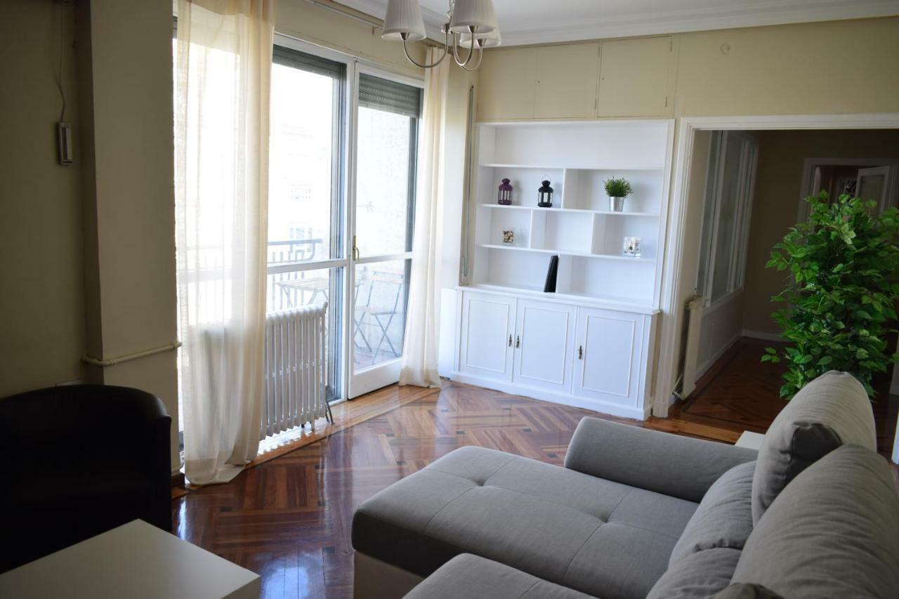 Espacios Blanco Santiago - Con Parking. Appartement Valladolid Buitenkant foto
