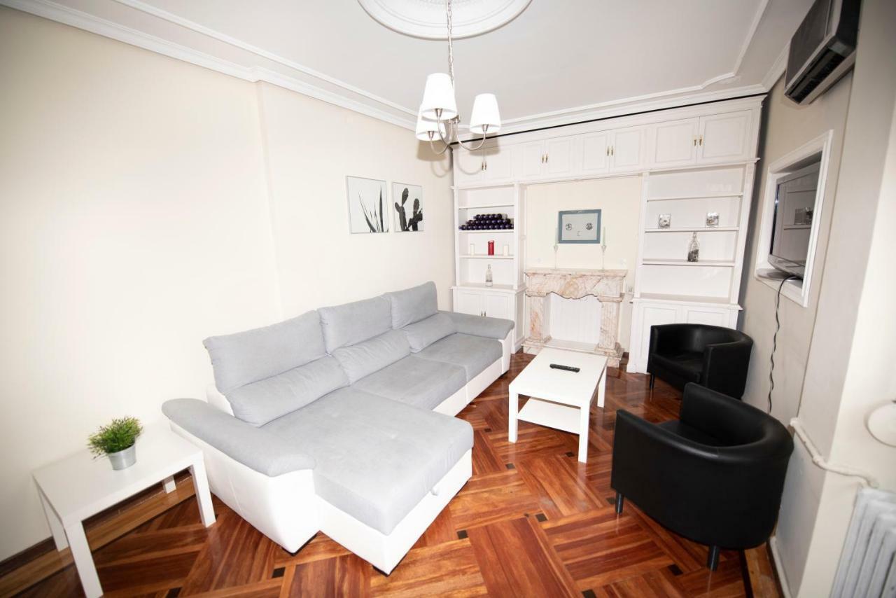 Espacios Blanco Santiago - Con Parking. Appartement Valladolid Buitenkant foto